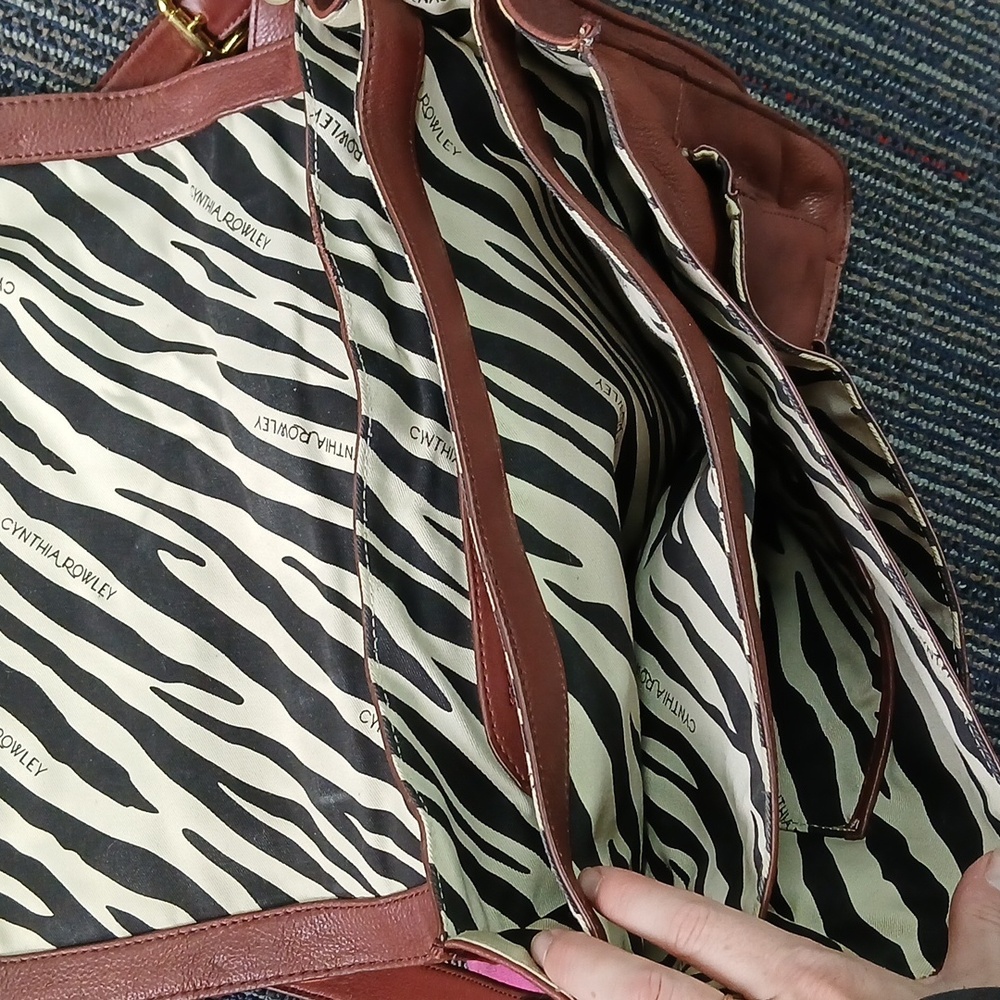 Cynthia Rowley Beautiful tan leather Purse/ laptop bag - Picture 9 of 10